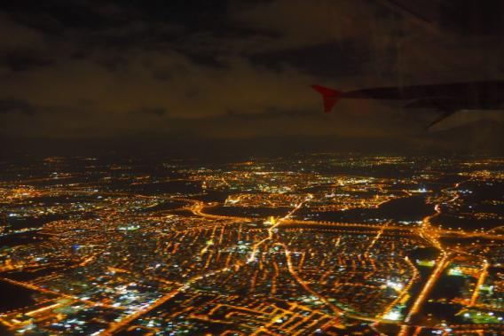 Tel-Aviv bei Nacht, aus dem Flugzeug fotografiert