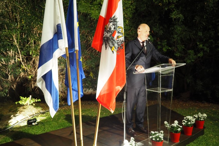 PA261128 (Small).JPG